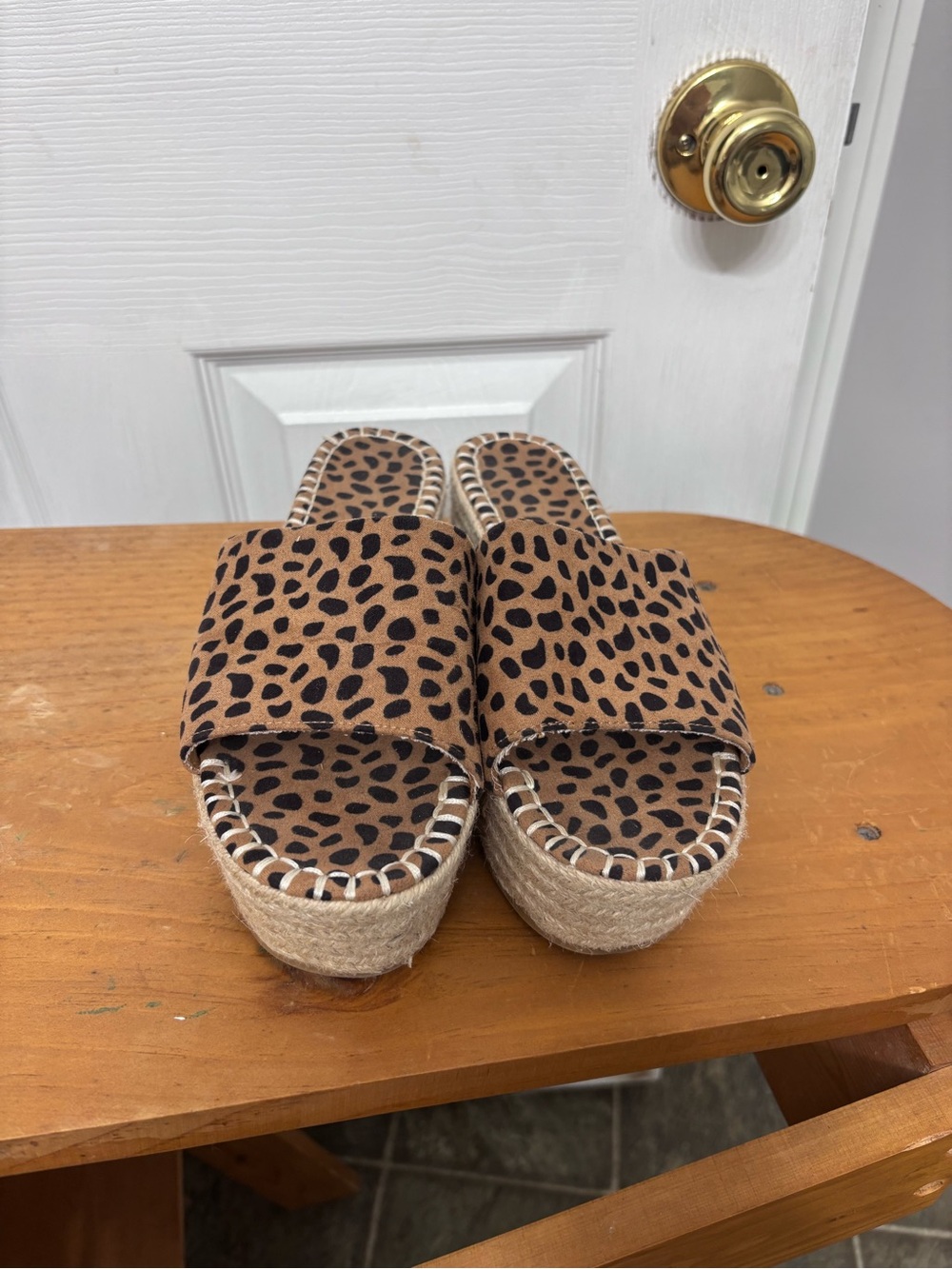 BAMBOO Leopard Print Platform Slide Sandals - Brown/Black